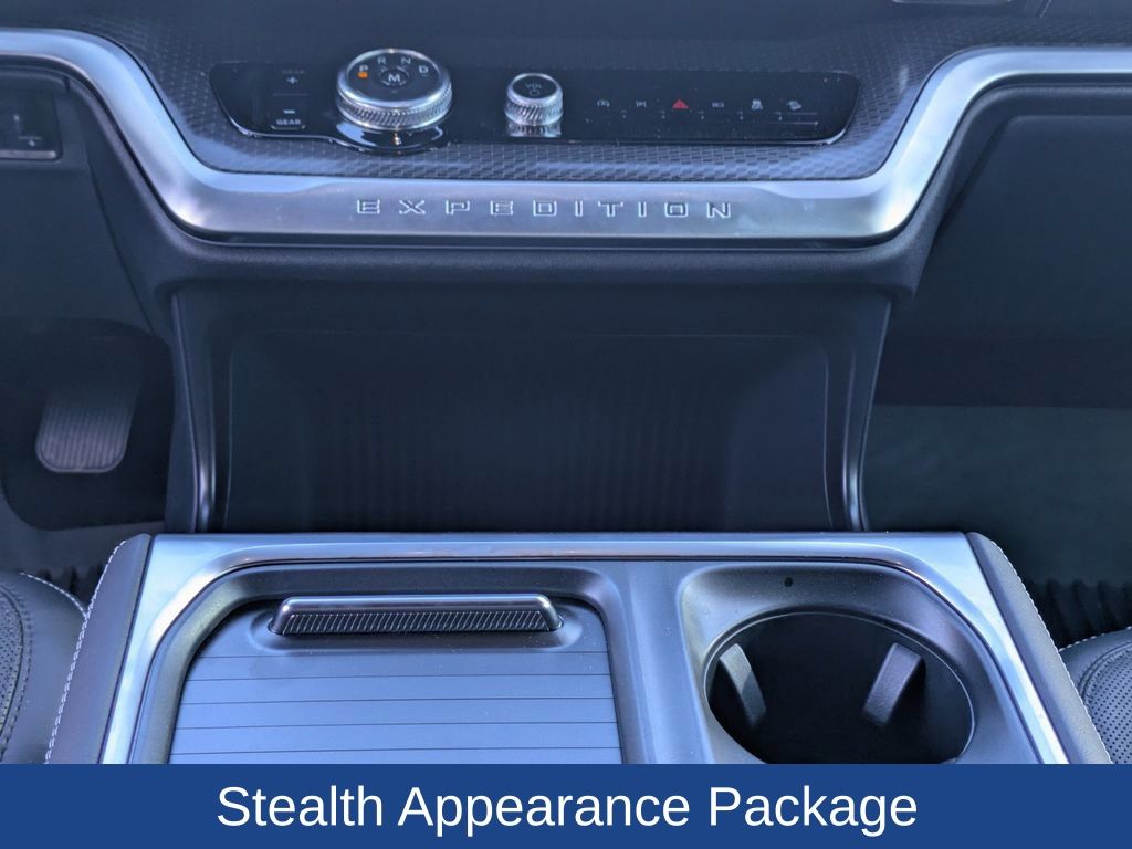 2025 Ford Expedition Platinum MAX