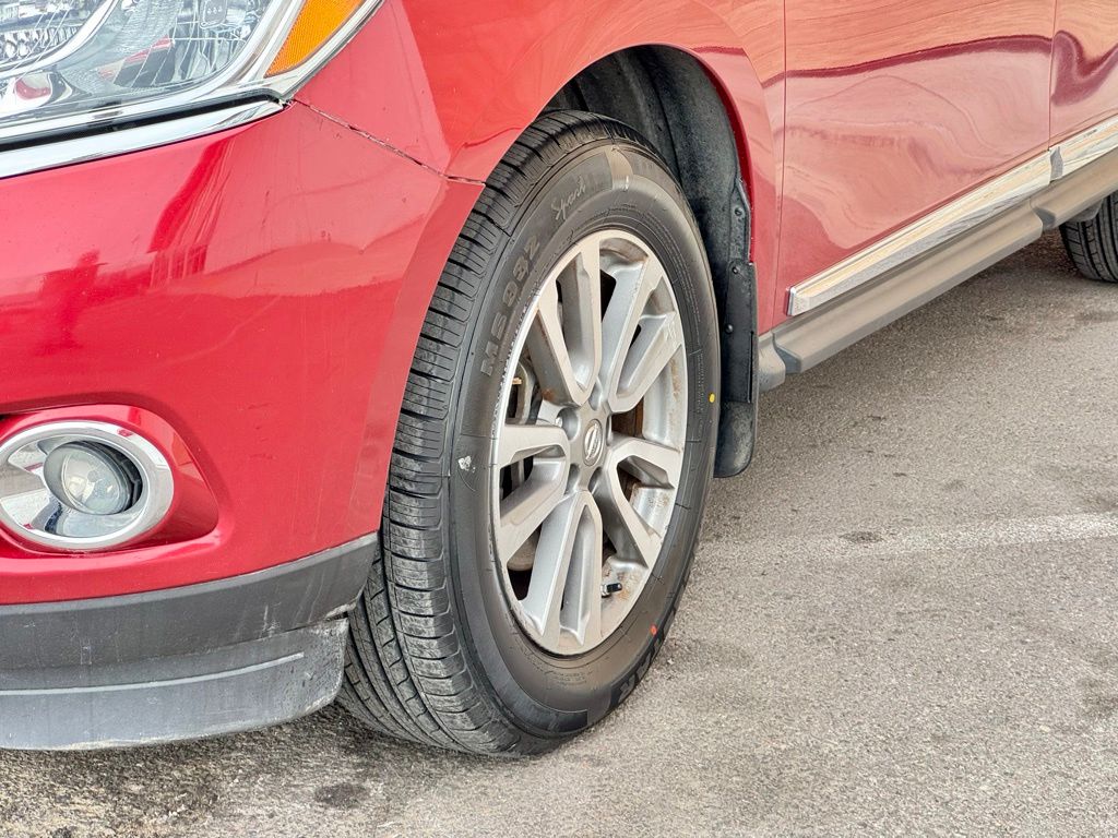 View vehicle photo 6
