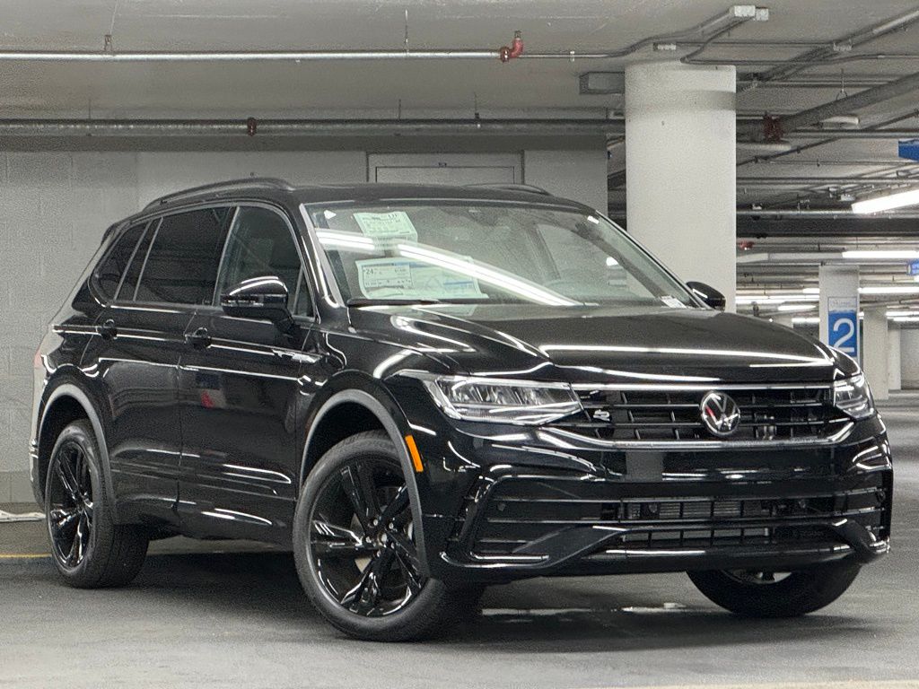 2024 Volkswagen Tiguan 2.0T SE R-Line Black 2