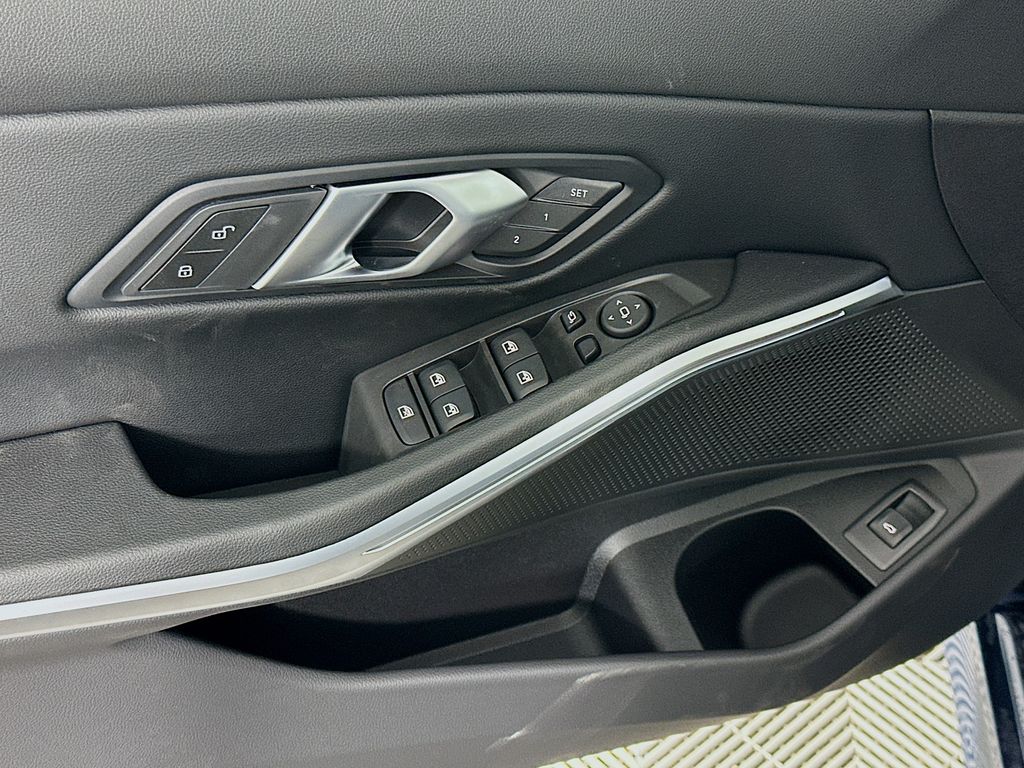 Thumbnail: 2026 BMW 3 Series - 20