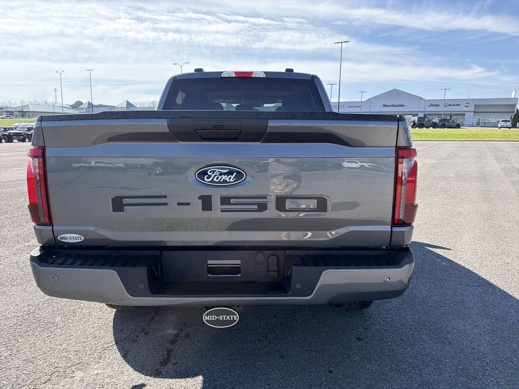 View vehicle photo 7