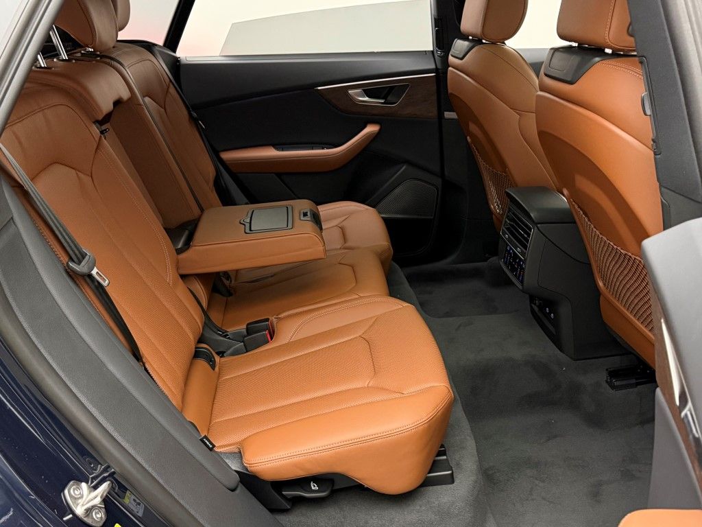 Thumbnail: 2026 Audi Q8 - 15