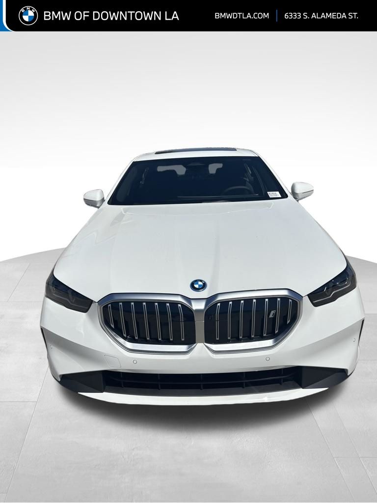 Alpine White 2026 BMW i5 eDrive40 Sedan Rear-Wheel Drive Automatic