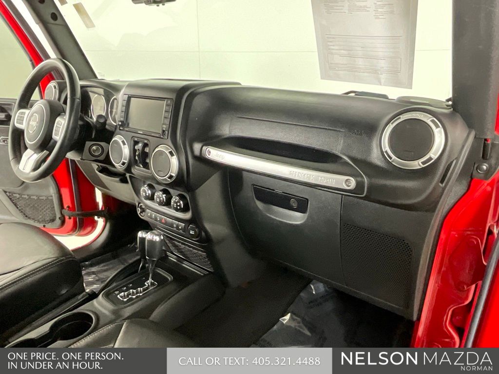 Used 2016 Red Jeep Unlimited Rubicon image 30
