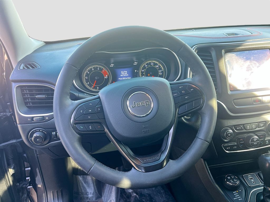 Used 2022 Gray Jeep Trailhawk image 11