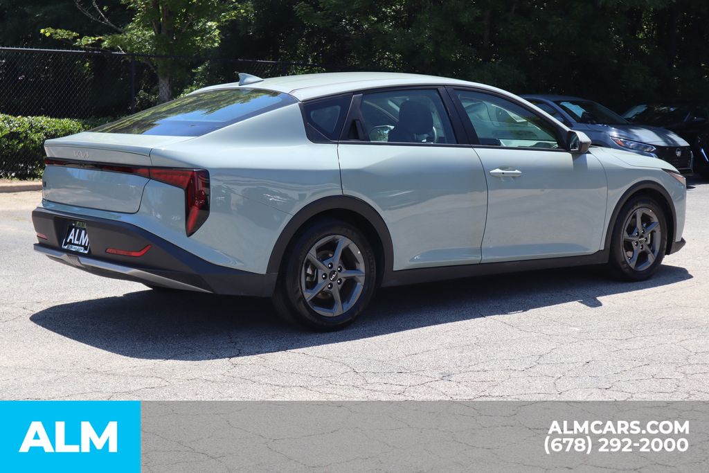 Used 2025 Blue Kia LXS image 6