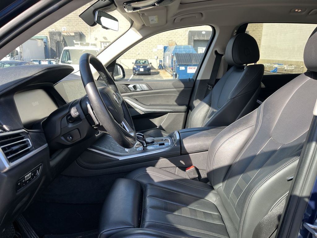Thumbnail: 2022 BMW X7 - 3