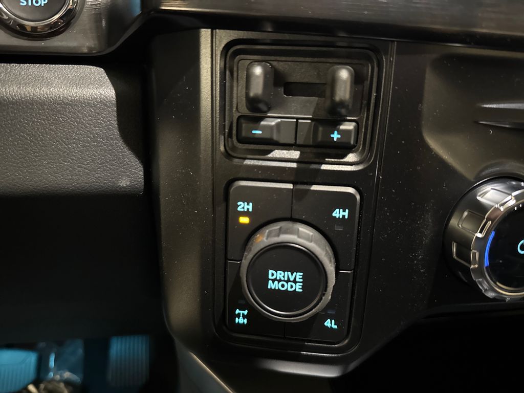 New 2026 Gray Ford Lariat image 29