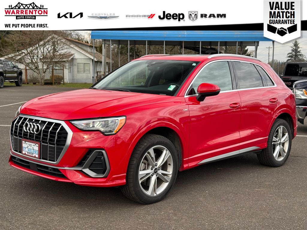 2022 Audi Q3 Premium