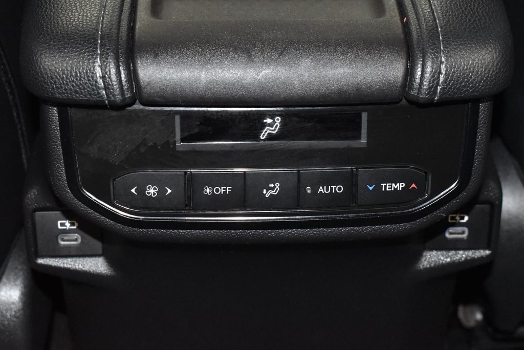 Thumbnail: 2024 Toyota Grand Highlander - 31