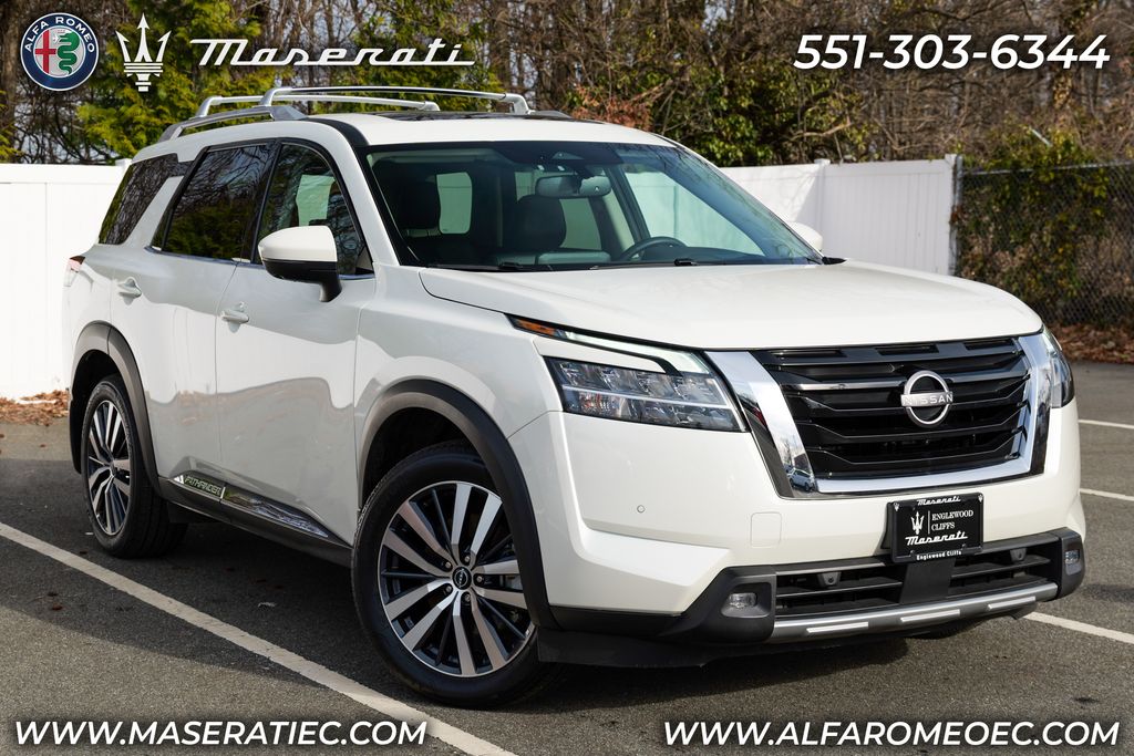2022 Nissan Pathfinder Platinum 4WD