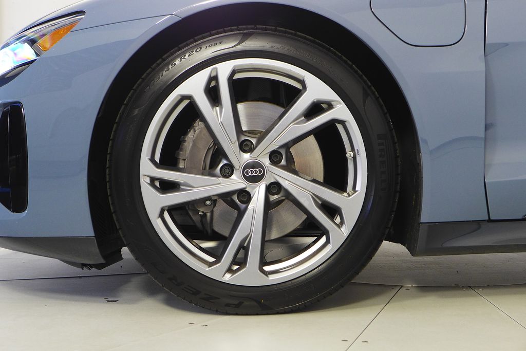 Thumbnail: 2024 Audi e-tron GT - 5