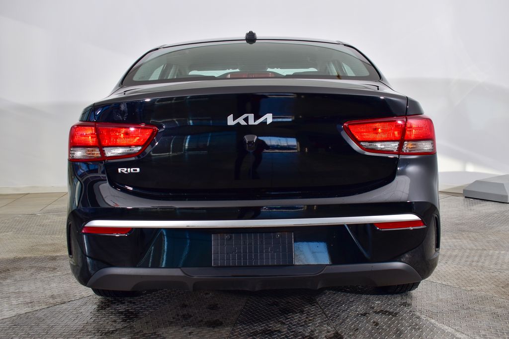 Thumbnail: 2023 Kia Rio - 4