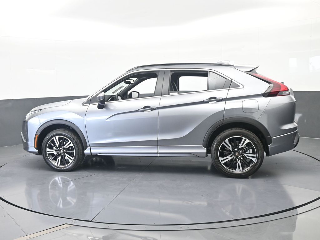 New 2026 Gray Mitsubishi SEL image 3
