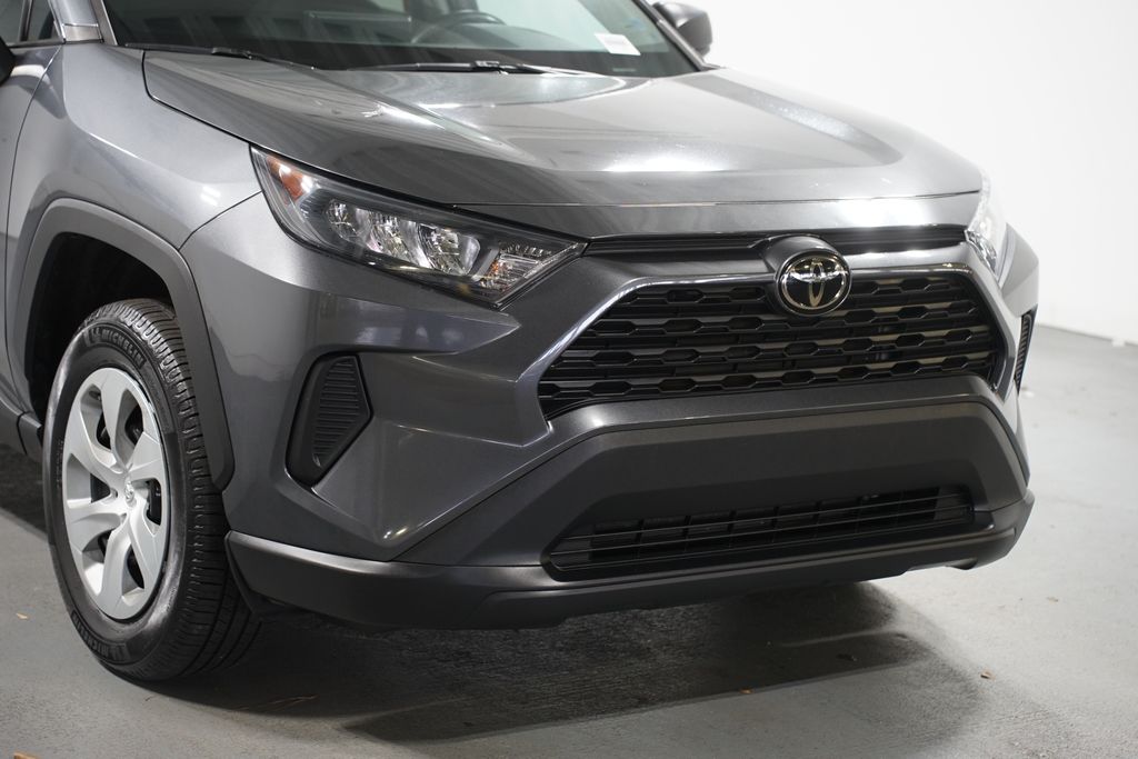 Thumbnail: 2021 Toyota RAV4 - 4