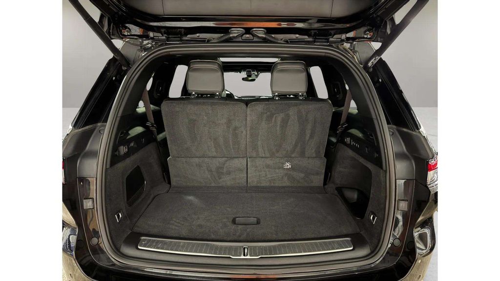 Used 2021 Diamond Black Crystal Pearlcoat Jeep Summit image 32