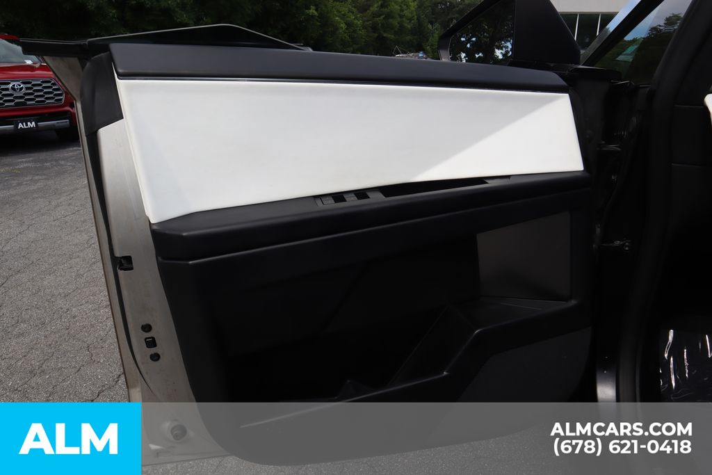 Used 2024 Silver Tesla Base image 17