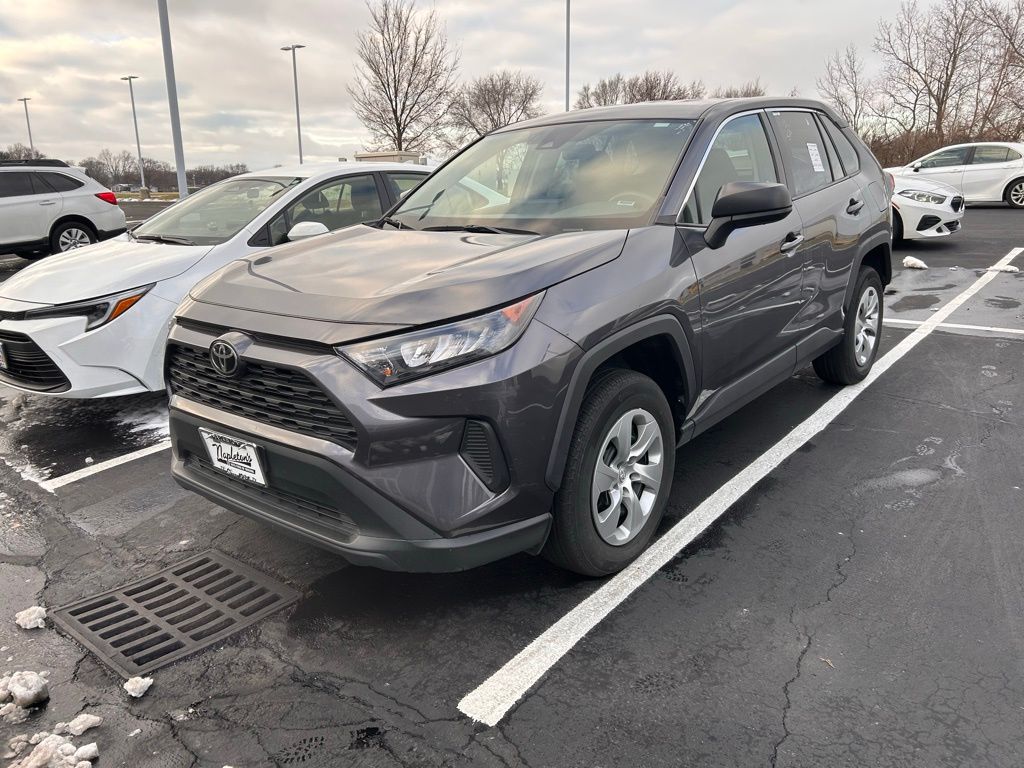 2022 Toyota RAV4 LE 2