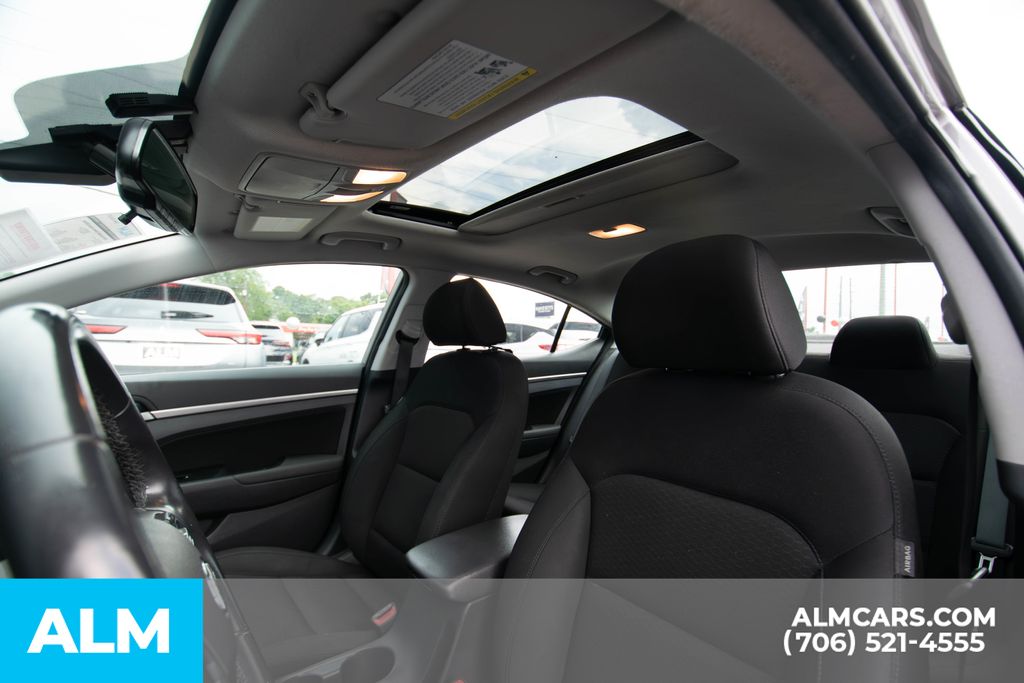 2020 Hyundai Elantra Value Edition photo 9