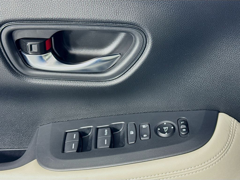 Used Car 2023 Honda Hr-v  Lx For Sale Under $25,000 In Austin, Texas