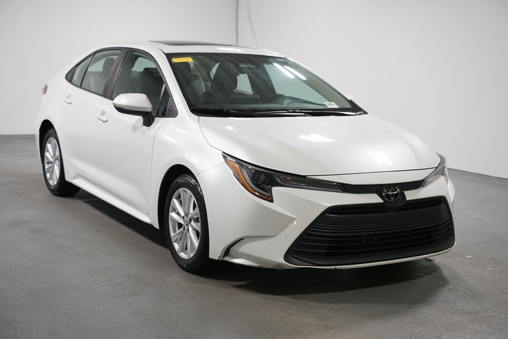 Thumbnail: 2023 Toyota Corolla - 3