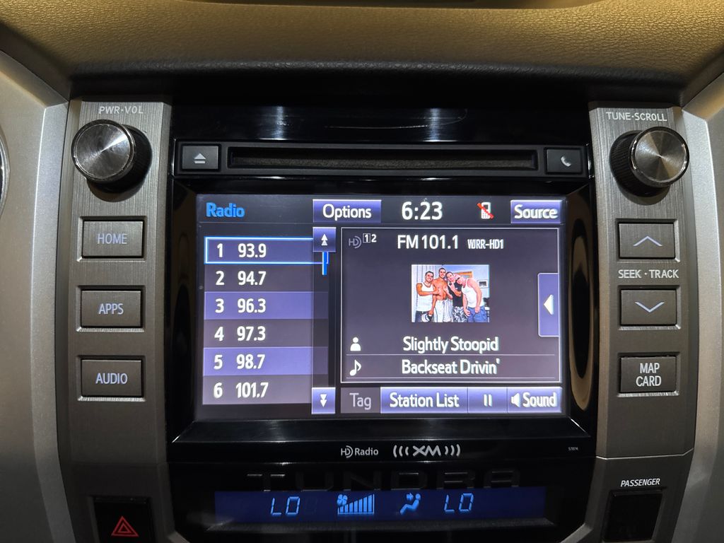 Used 2014 Silver Toyota Limited image 27