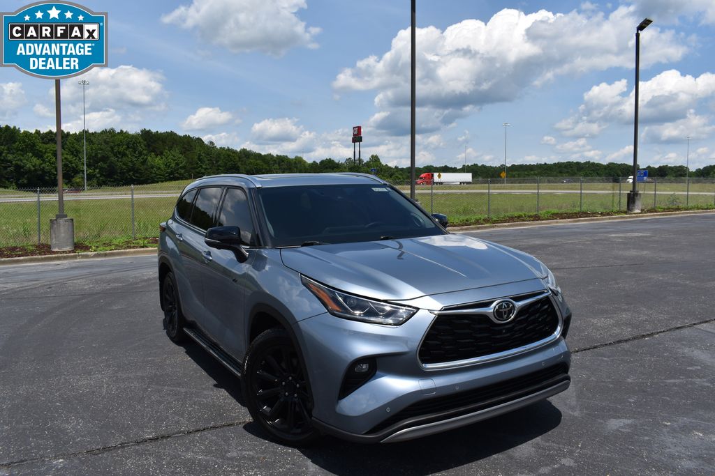 Moon Dust 2024 Toyota Highlander Platinum AWD SUV / Crossover All-Wheel Drive 8-Speed Automatic