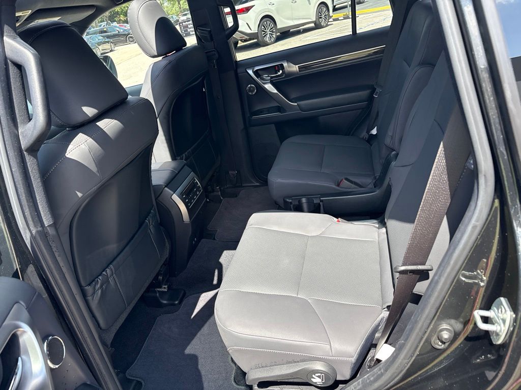 Thumbnail: 2023 Lexus GX - 20