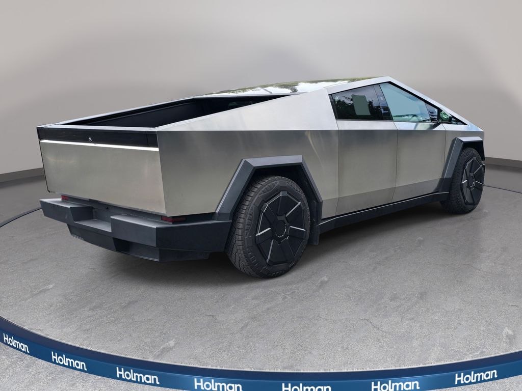 Used 2024  Tesla Base image 6