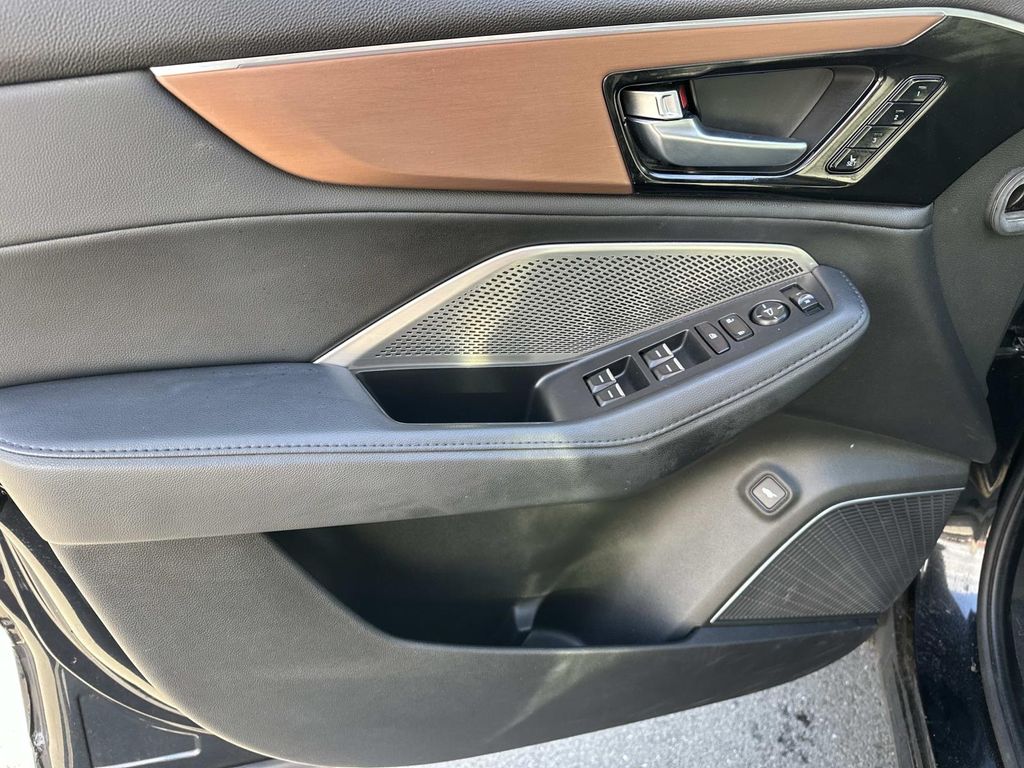 Thumbnail: 2022 Acura MDX - 31