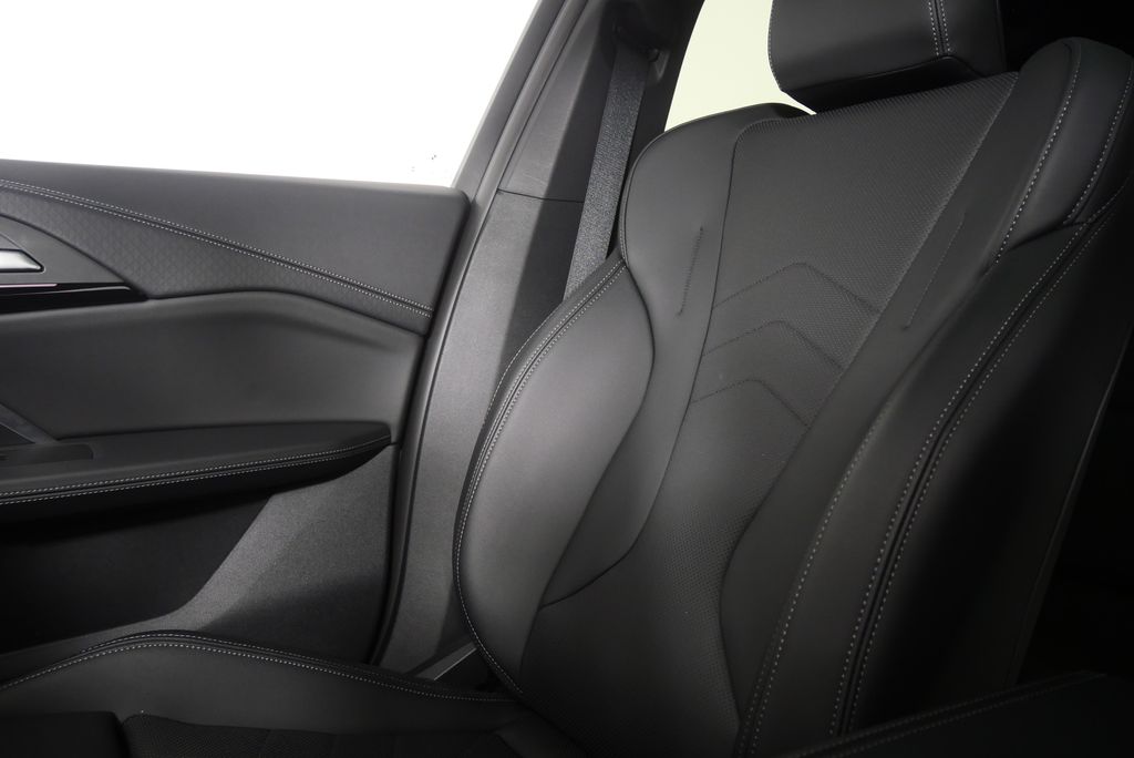 Thumbnail: 2025 BMW X2 - 24