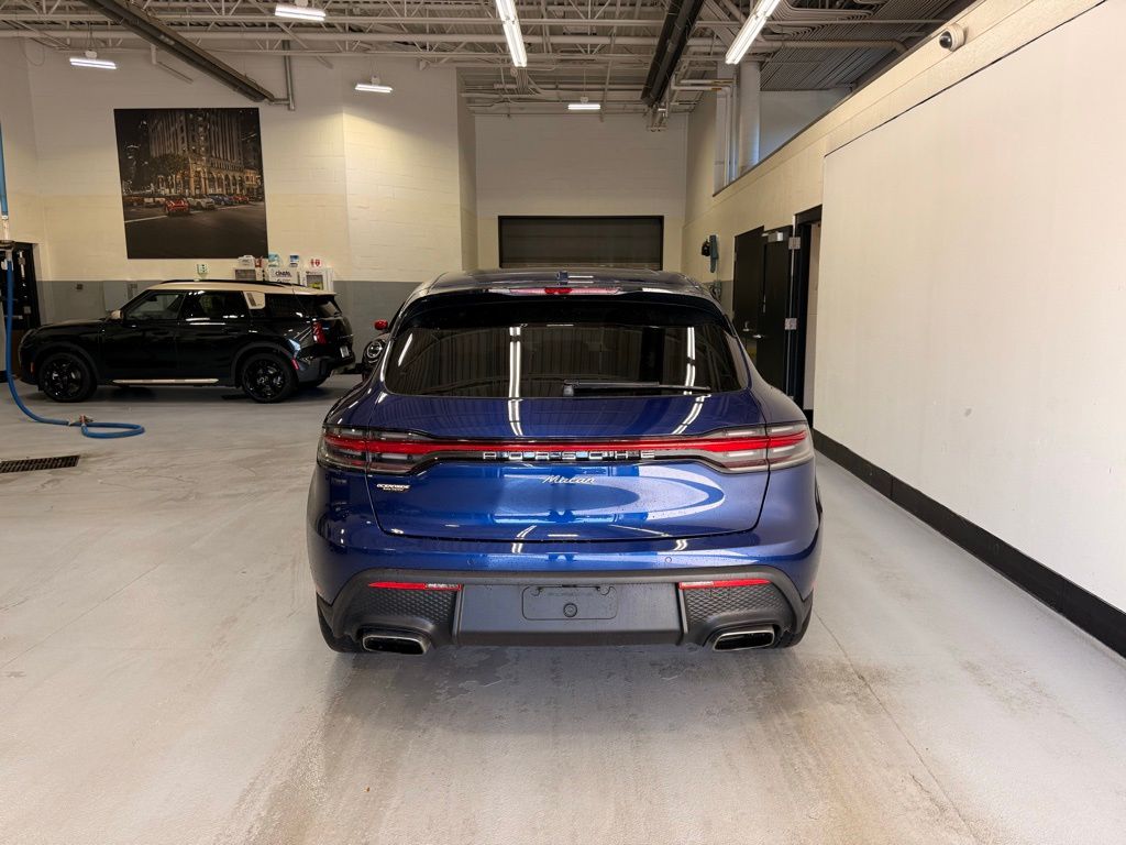 Thumbnail: 2022 Porsche Macan - 4