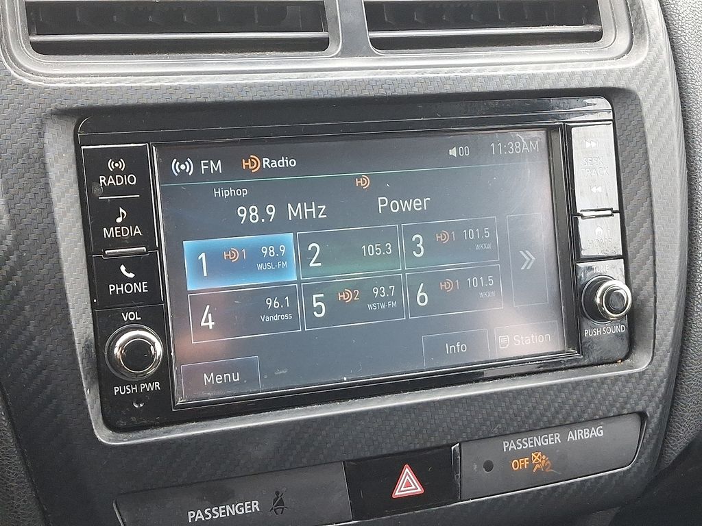 Thumbnail: 2019 Mitsubishi Outlander Sport - 16