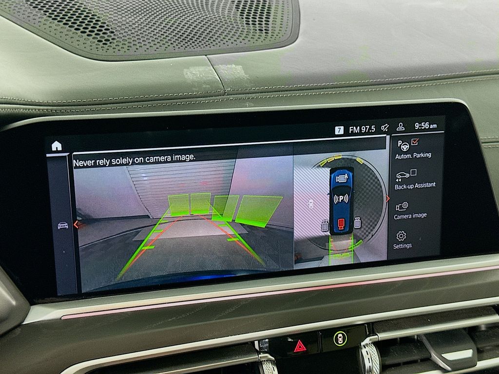 2022 BMW X7 xDrive40i 14