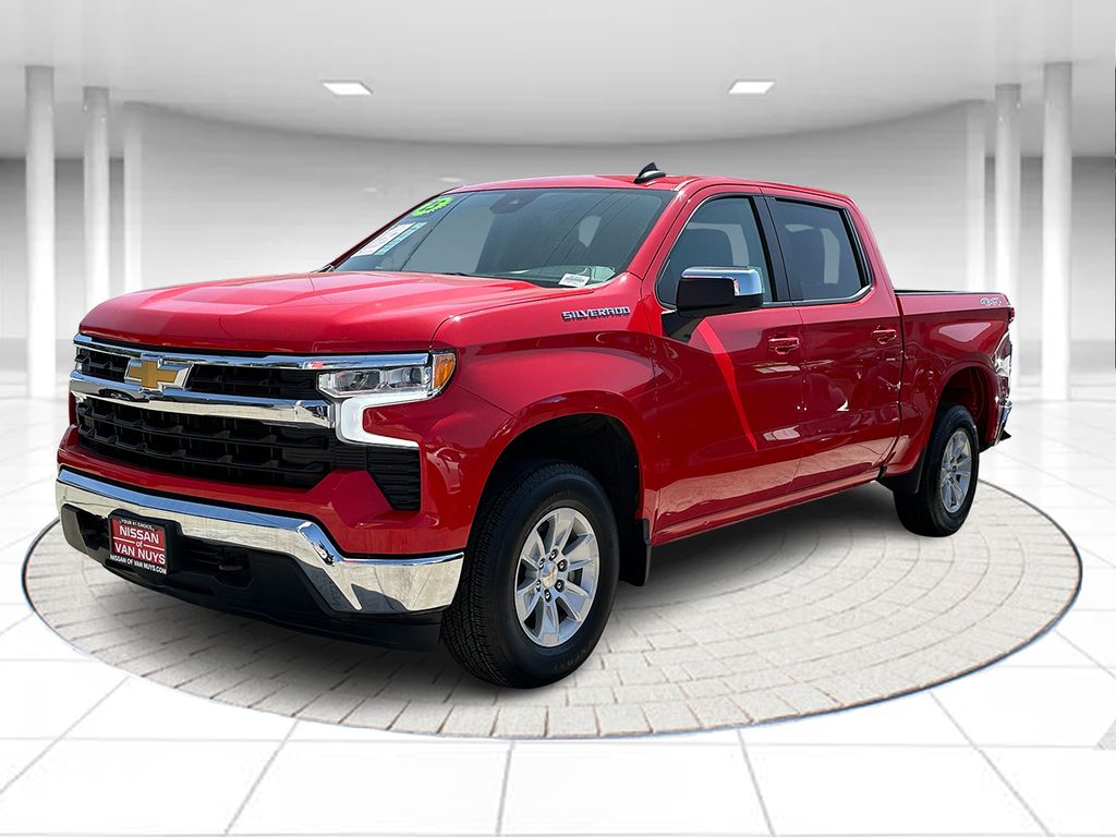 2025 Chevrolet Silverado 1500 LT Crew Cab 4WD