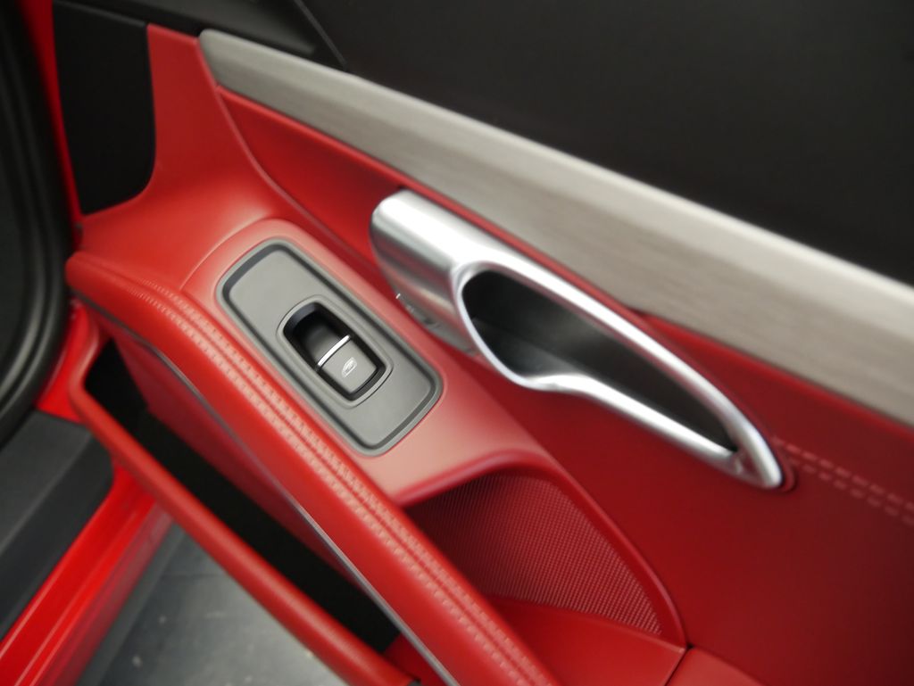 Thumbnail: 2019 Porsche 911 - 21