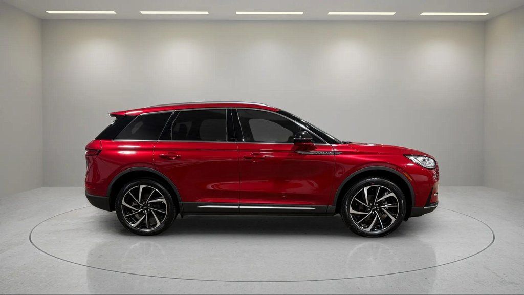 Certified Used 2023 Red Carpet Metallic Tinted Clearcoat Lincoln Reserve image 2