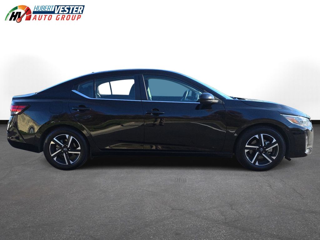 2024 Nissan Sentra SV photo 4