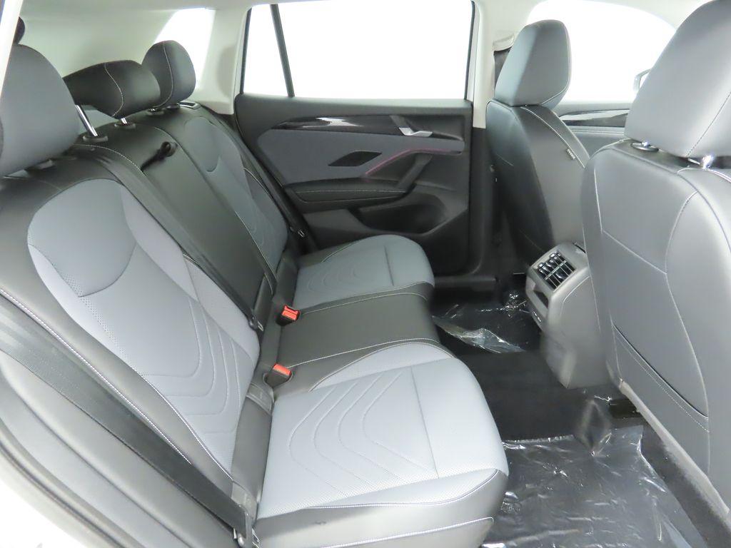 Thumbnail: 2025 Volkswagen Tiguan - 23