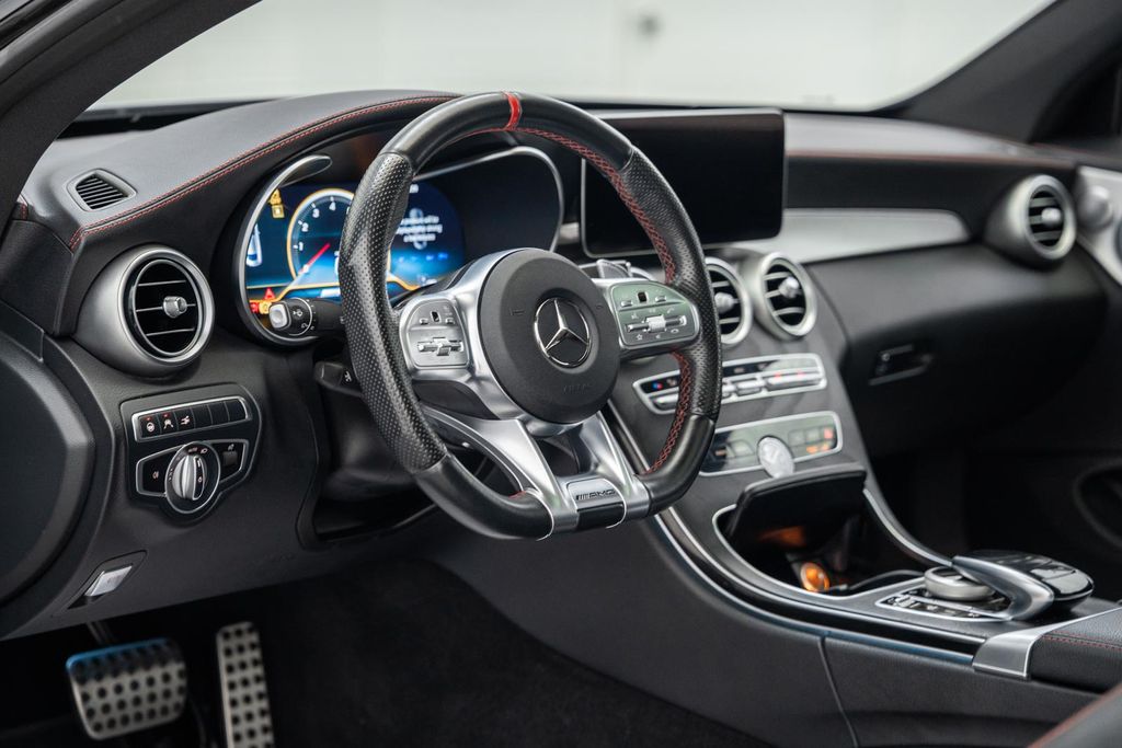 Mercedes-BenzC-Class22