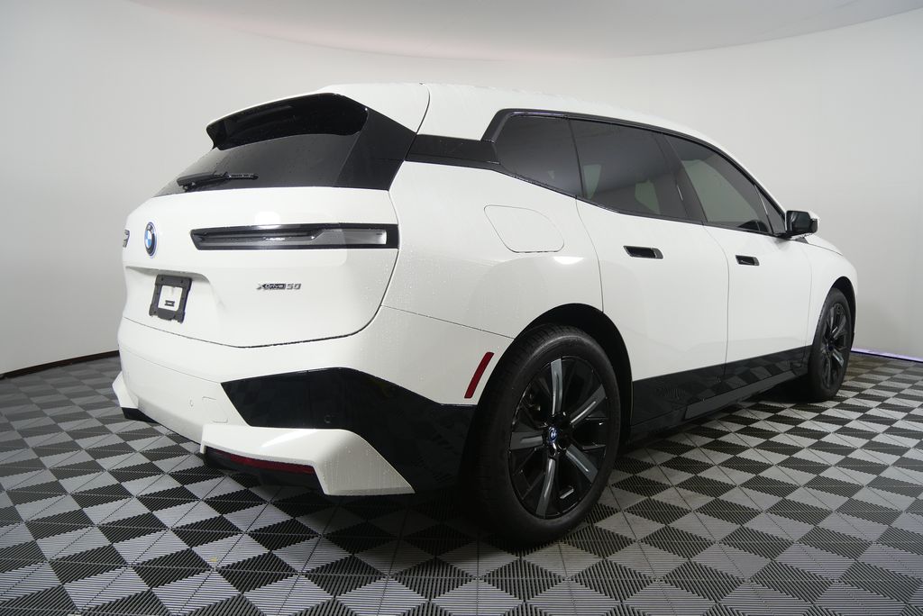 Thumbnail: 2024 BMW iX - 3