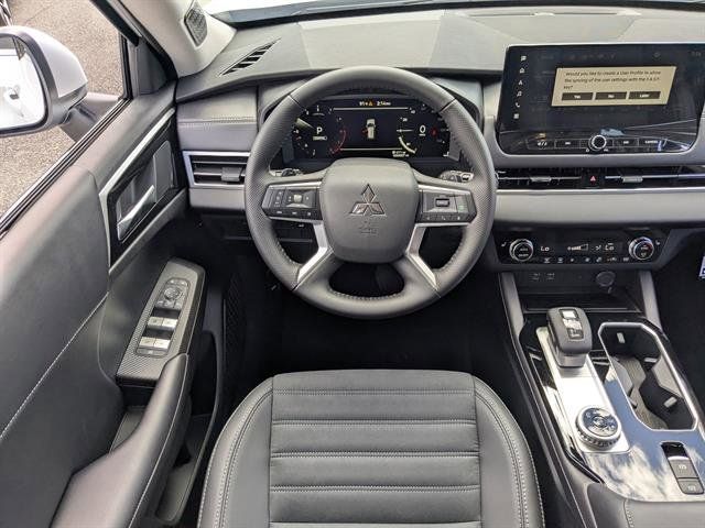 Used 2025 Mitsubishi Outlander SUV