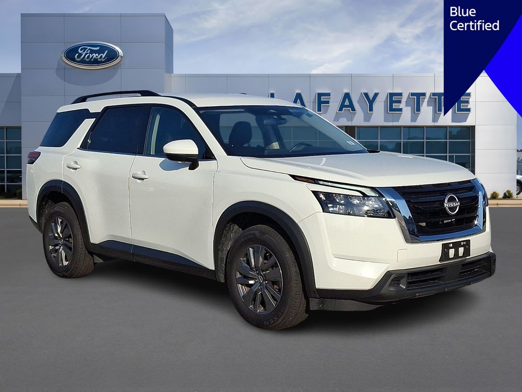 2025 Nissan Pathfinder SV