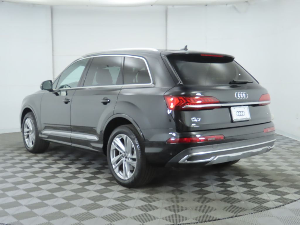 2023 Audi Q7  7