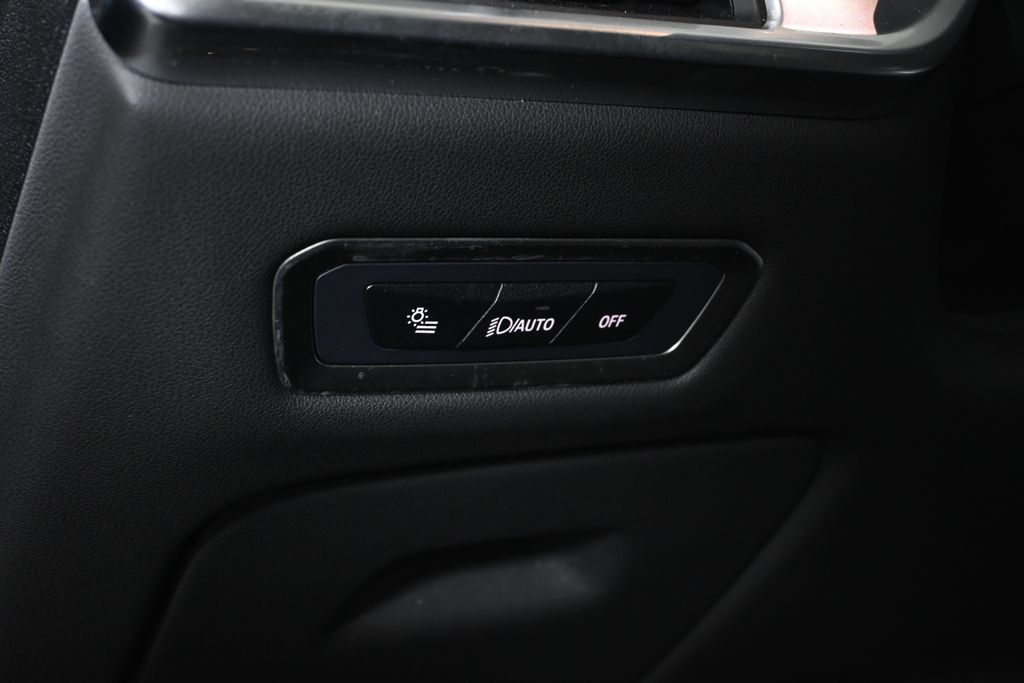 Thumbnail: 2024 BMW X7 - 27