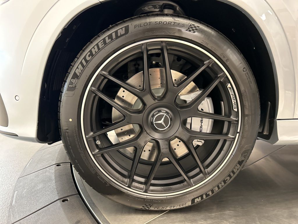 Thumbnail: 2026 Mercedes-Benz GLE - 10