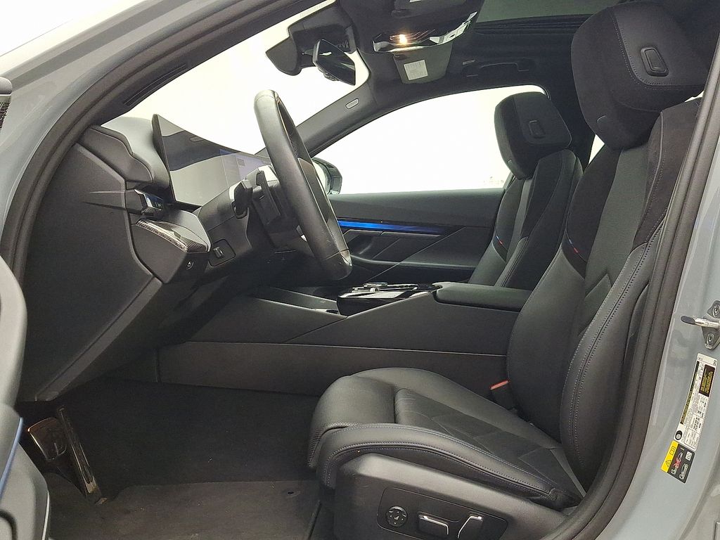 Thumbnail: 2024 BMW i5 - 13