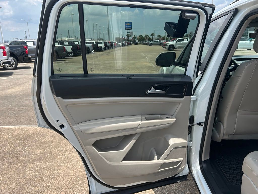 2019 Volkswagen Atlas 2.0T SE w/Technology  at Community Toyota