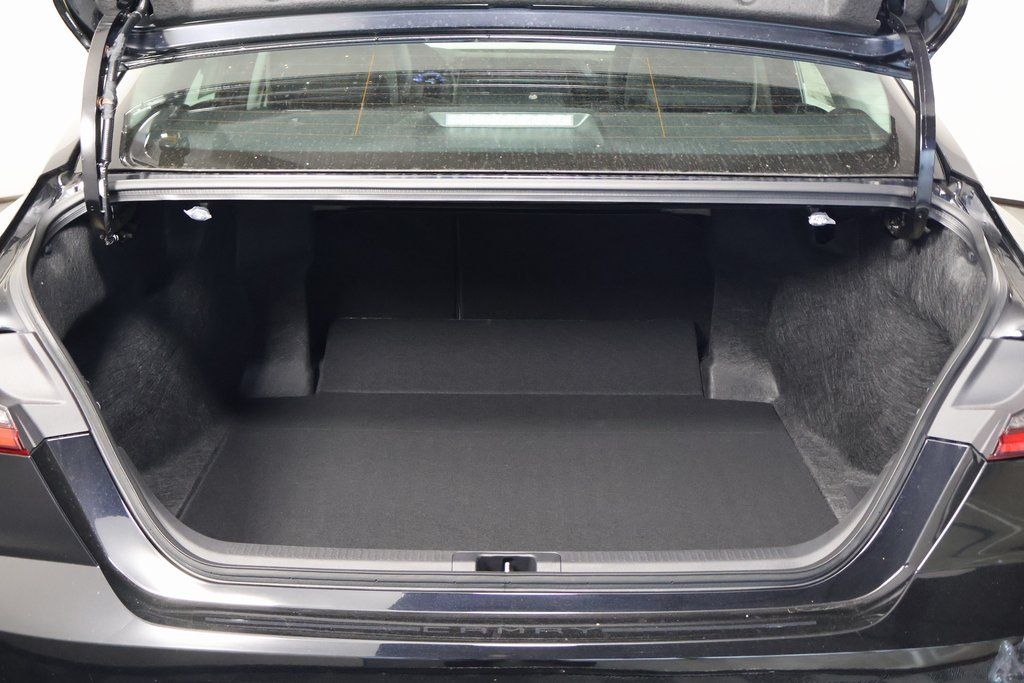 Thumbnail: 2026 Toyota Camry - 8