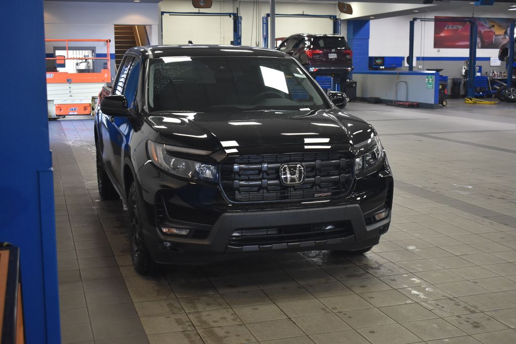 2025 Honda Ridgeline Sport 3